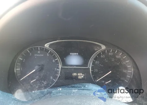 2015 Nissan Altima 2.5 из США, поврежденный, VIN 1N4AL3AP0FC105210